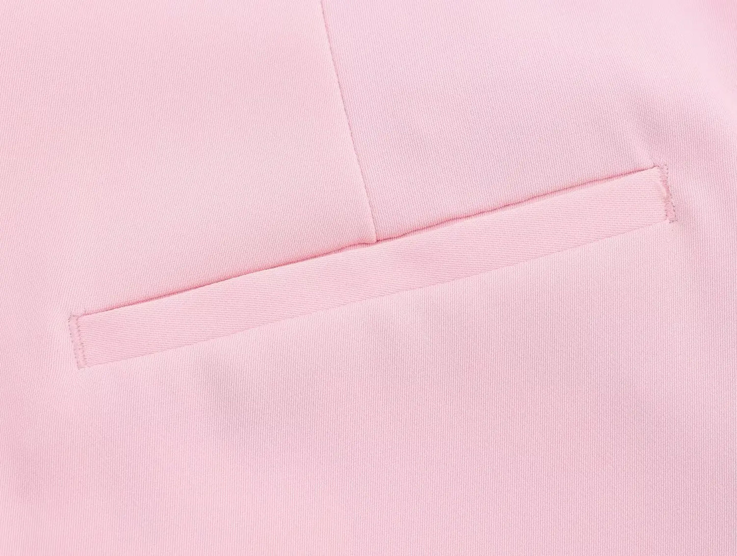 طقم نسائي وردي من HH Fashion، يتكون من سترة ريشية بياقة مطوية وأكمام طويلة وصدر واحد + بنطال طويل بسحاب وجيوب وخصر مرتفع