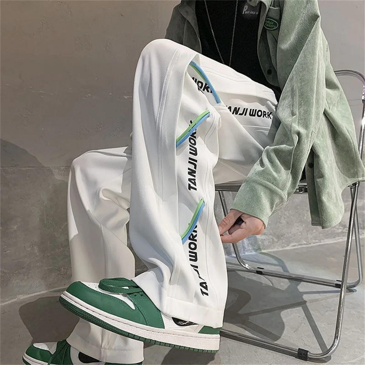 2025 اتجاهات الموضة الجديدة للرجال سراويل كاجوال معالجة السراويل رقيقة فضفاضة كبيرة الحجم مرنة قابلة للتنفس وجيدة التهوية