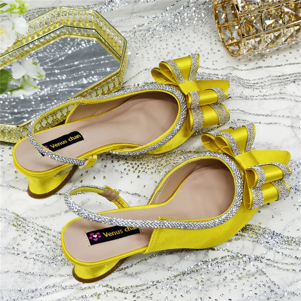 مجموعة أحذية وحقائب يد مدببة بمقدمة مدببة باللون الأخضر الزيتوني، أحذية بكعب متوسط ​​للنساء، مطرزة بأحجار الراين بتصميم إيطالي