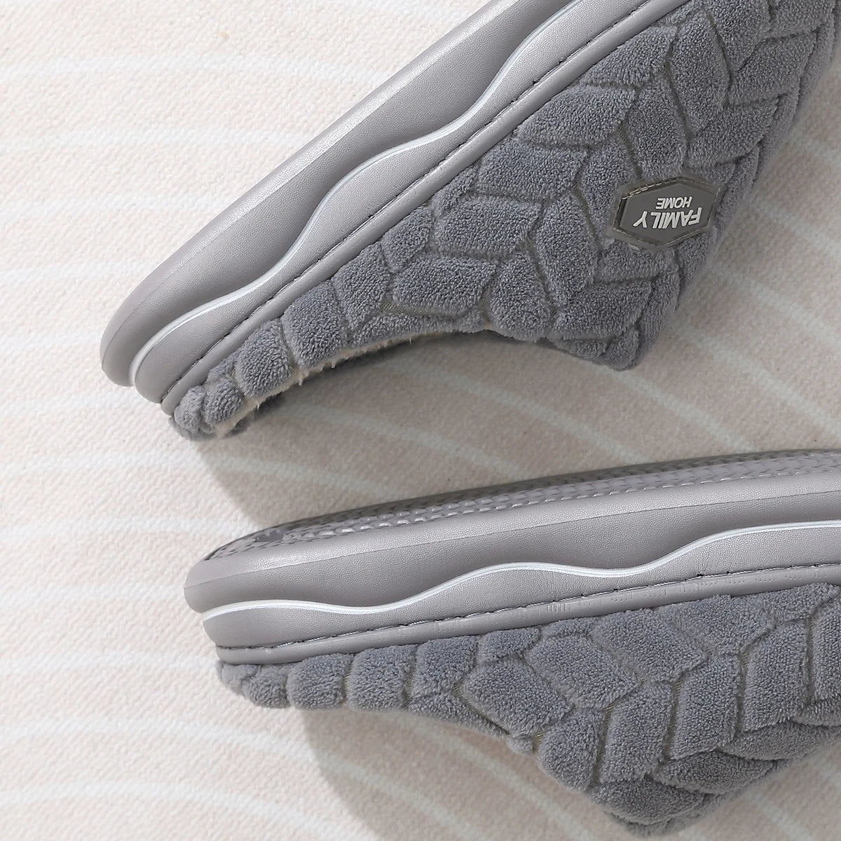 نعال نسائية شتوية بتصميم أساسي على شكل زوجين، نعال قطيفة غير قابلة للانزلاق، دافئة وسميكة من الفرو للرجال، أحذية منزلية من القطن