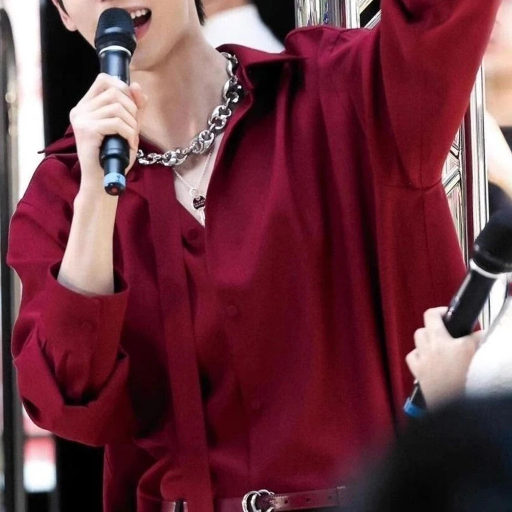 قميص رجالي أنيق للحفلات الراقصة باللون الأحمر الخمري بأكمام طويلة، تصميم مميز لصيف 2025، قميص رجالي فاخر بتصميم عتيق أنيق مناسب لفصل الربيع