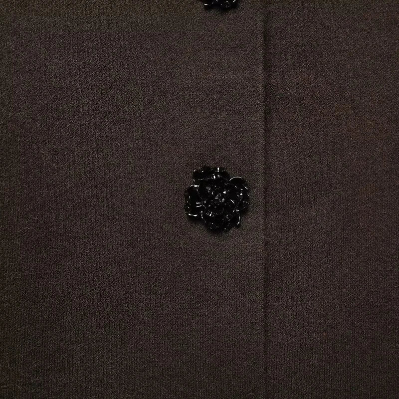 ملابس نسائية 2025 شتاء جديد نمط شخصية الموضة الأوروبية والأمريكية مزاجه سترة محبوكة متعددة الاستخدامات