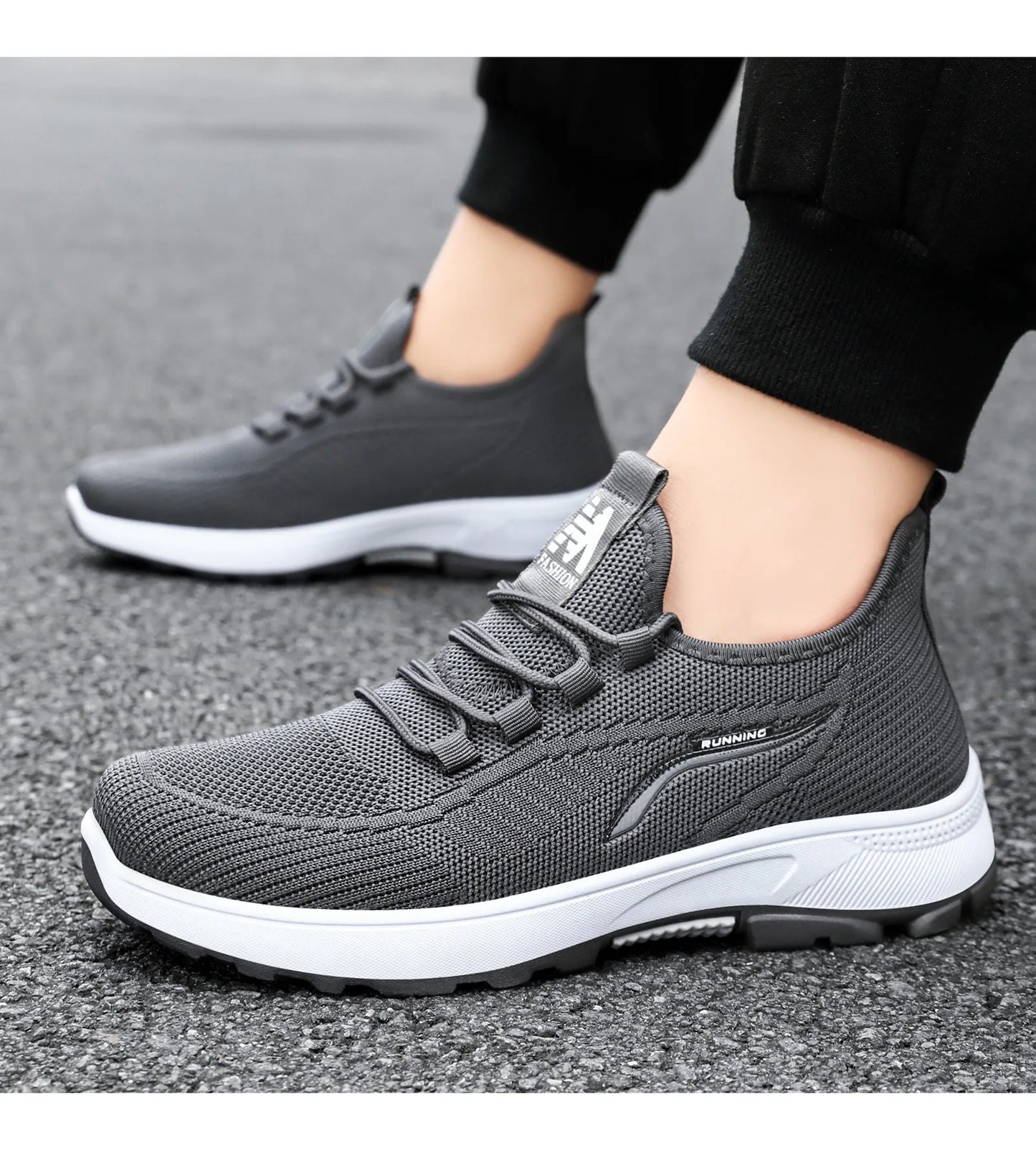 The new thick-soled comfortable running shoes and shallow-mouthed breathable mesh shoes are versatile for outdoor use