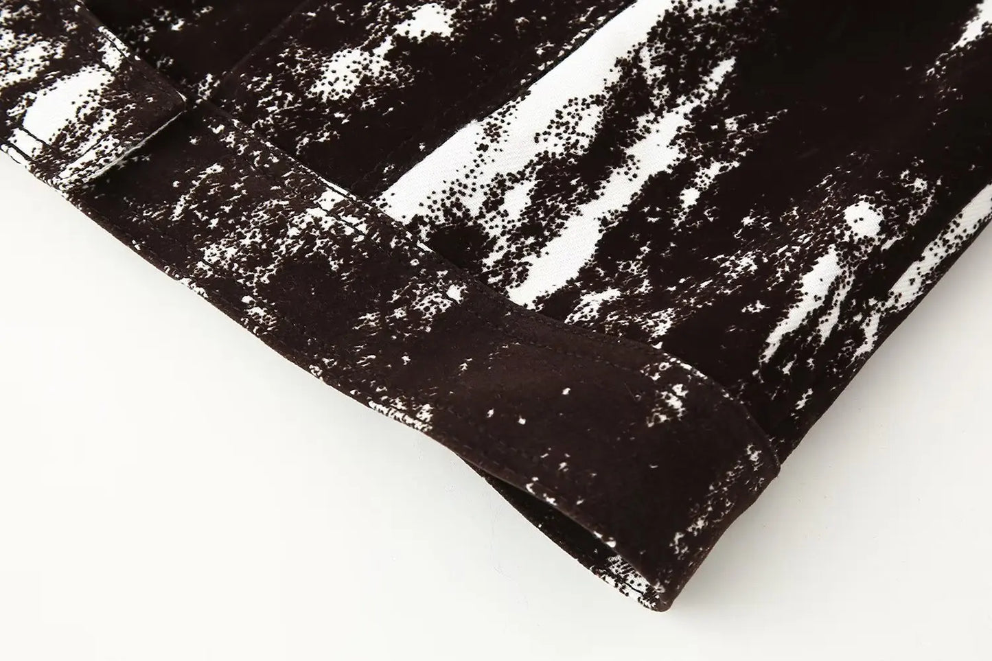 Womens Fashionable Black and White Patterned Jacket and Wide Leg Pants Set Stylish Outfit for Daily Wear