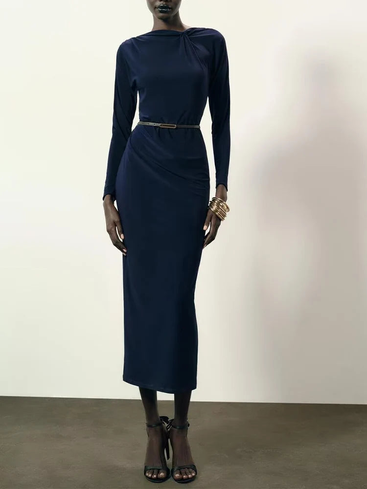 European-style new women's fashion dress, versatile and elegant, solid color, simple and slimming, with a belt and pleats.