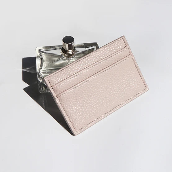 محفظة بطاقات رفيعة مخصصة من جلد البولي يوريثان محفور عليها الأحرف الأولى بتصميم فاخر وحقيبة بطاقات شخصية للنساء والرجال ومحفظة عملات معدنية للبيع بالجملة