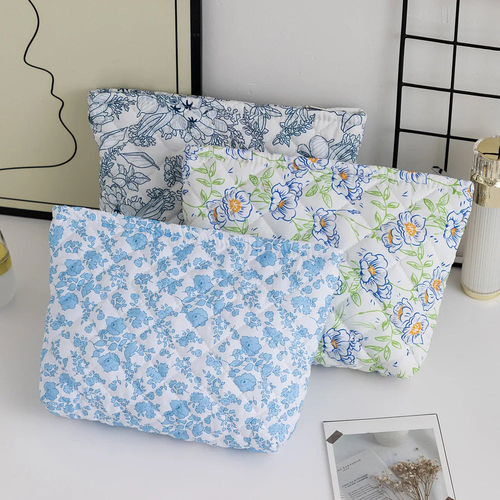 حقيبة مكياج مطرزة بالزهور باسم شخصي، هدية عيد ميلاد نسائية، حقيبة مستحضرات تجميل قطنية للبنات، حقيبة تخزين هدايا الزفاف