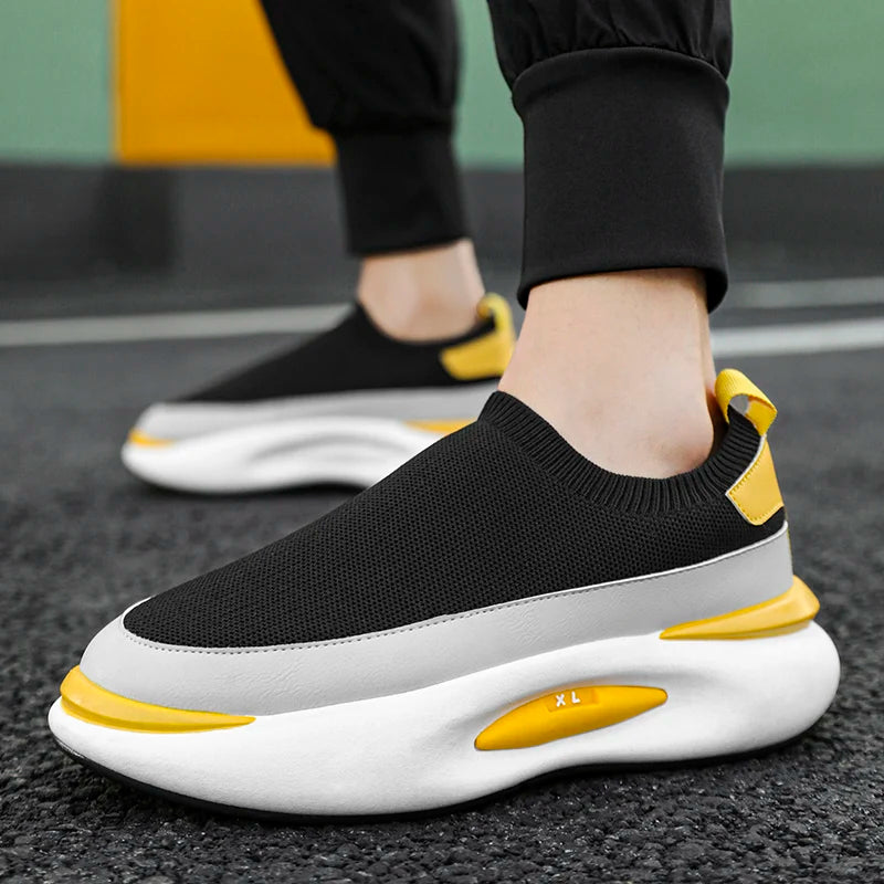Summer New Sports Shoes Men's Socks Breathable Mesh Running Shoes Black Slip-On Slip-Ons Men's Casual Driving Shoes Suitable for Outdoor
