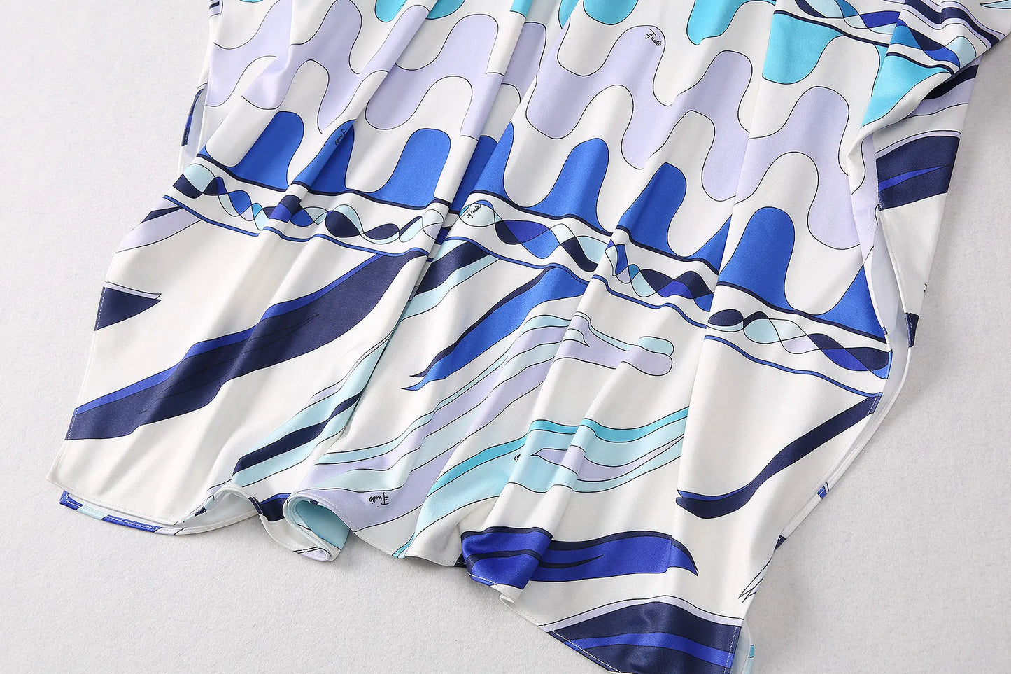 ملابس نسائية أنيقة فستان رداء كاجوال مريح قابل للتنفس طويل فيستدوس عصري فضفاض برقبة مستديرة فستان مطبوع جديد