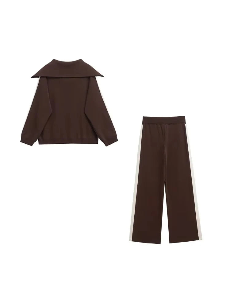 طقم نسائي أنيق من قطعتين، سترة محبوكة مخططة من الجانب وبنطلون مستقيم بخصر مرن عالي، زي نسائي غير رسمي