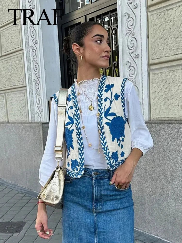 2025 Women Fashion Floral Embroidery Vest Vintage Sleeveless Waistcoat Ouertwear Female Streetwear Chic Vests Tops