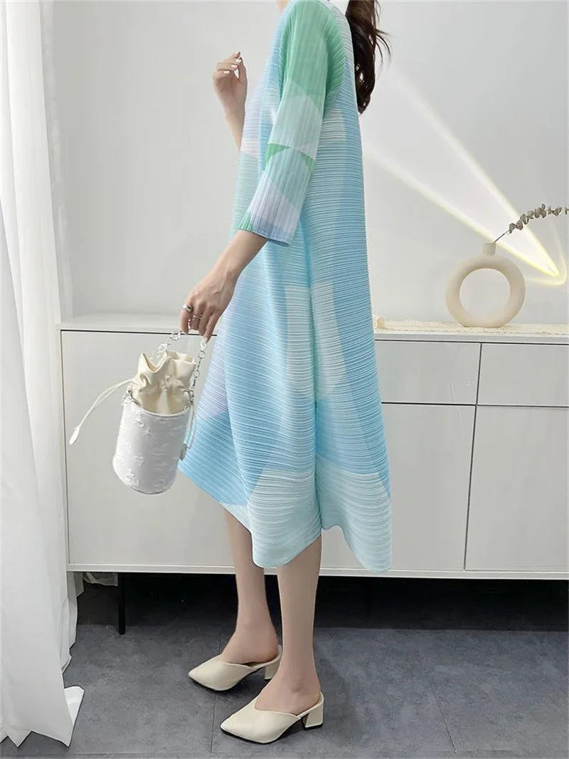 فساتين نسائية فساتين سهرة جديدة جميلة مطبوعة فستان مطوي عصر الصيف مقاسات كبيرة موضة منتصف العام تنورة طويلة نسائية فضفاضة