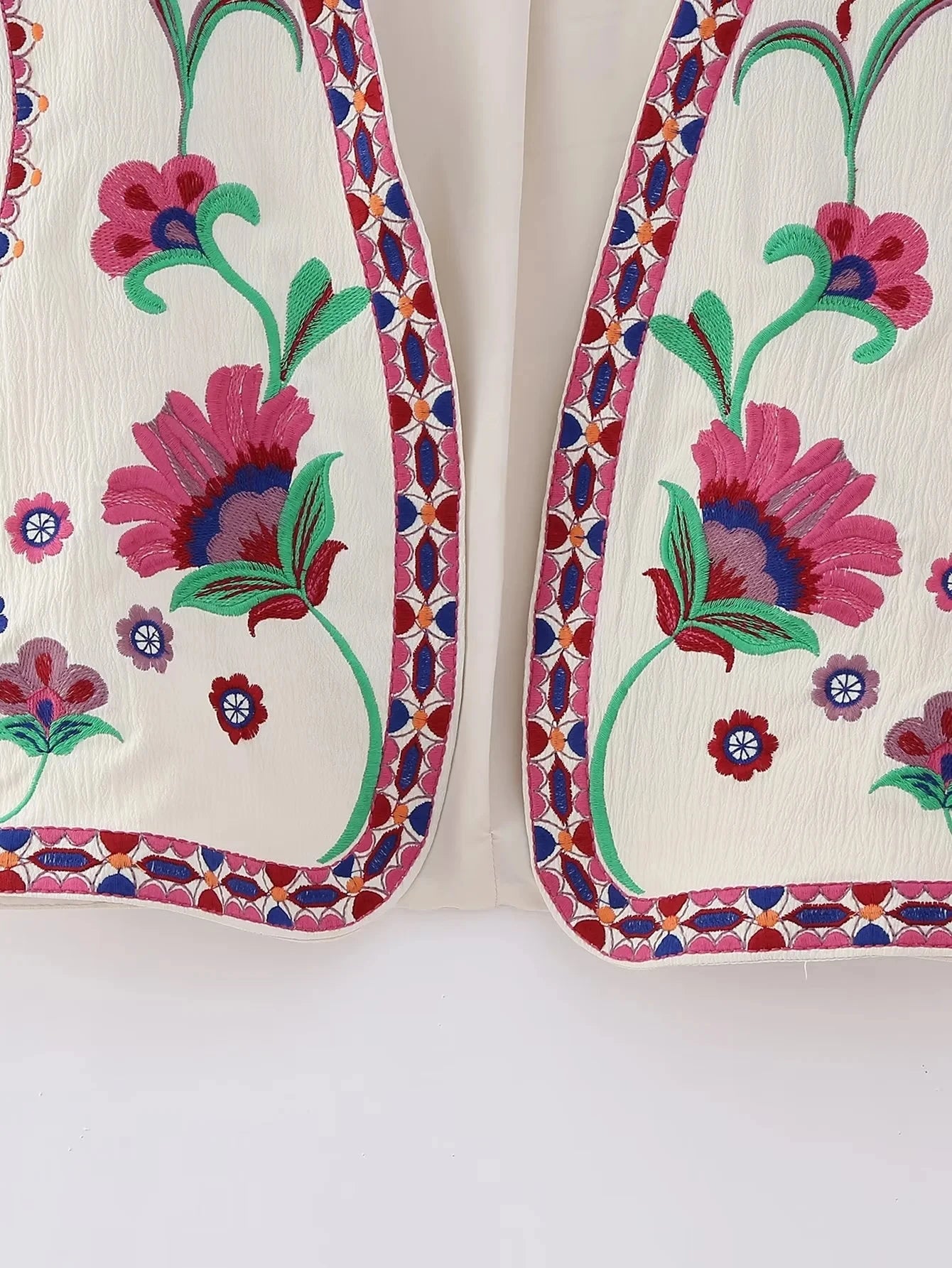 2025 Women Fashion Floral Embroidery Vest Vintage Sleeveless Waistcoat Ouertwear Female Streetwear Chic Vests Tops